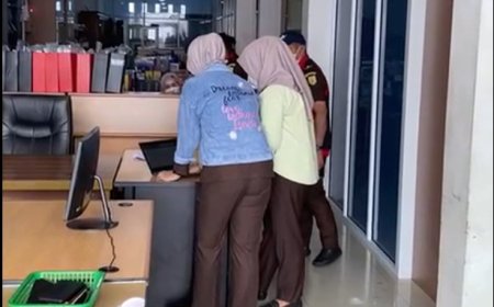 Video Penggledahan Rumah Anggota DPRD Sumbar