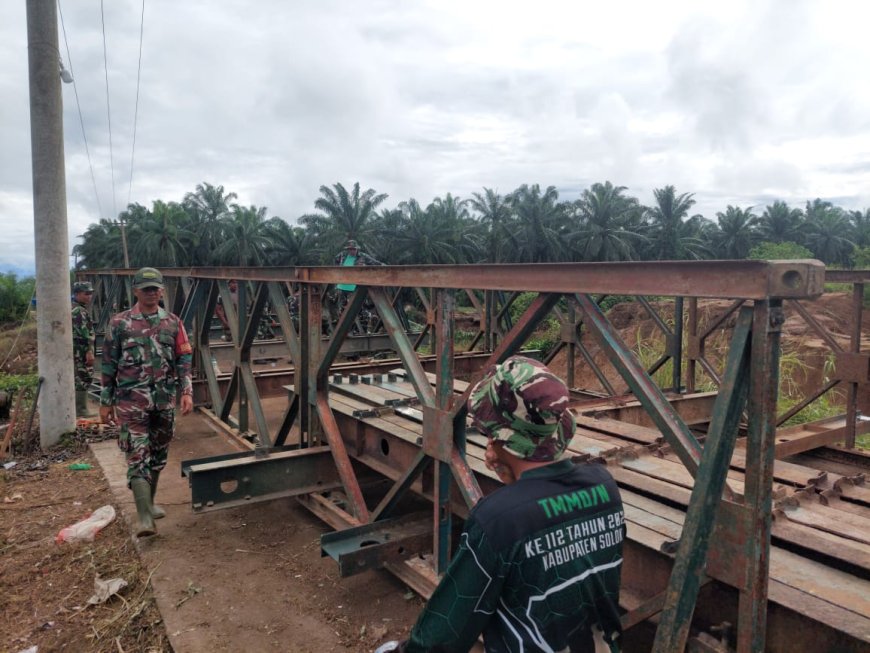Pasca Bencana, 4 Jembatan Bailey Dibangun Personil Kodam XX/TIB