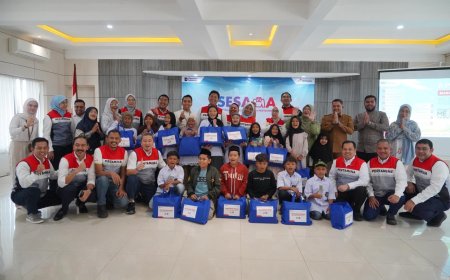 Pertamina Salurkan Seribu Seragam Sekolah untuk Siswa Terdampak Bencana di Aceh