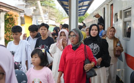 Penumpang KAI Membludak, Penjualan Tiket KA Pariaman Ekspres Capai 158%