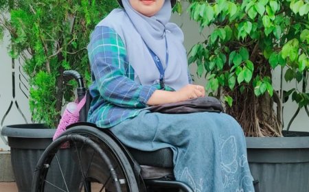Bertahan Hidup dengan Merajut Kisah Silvia – Kartini Disabilitas Sumbar Award
