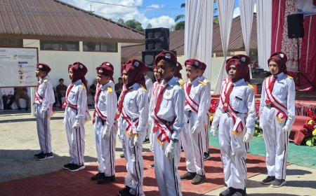 Kisah "Bunga", Susu Pertama, dan Tim yang Menembus Hutan demi Sekolah Rakyat