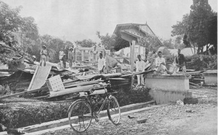 Mengenang Seabad Gempa Dahsyat Padang Panjang, Yose Hendra Luncurkan Buku Gempa Tujuh Hari