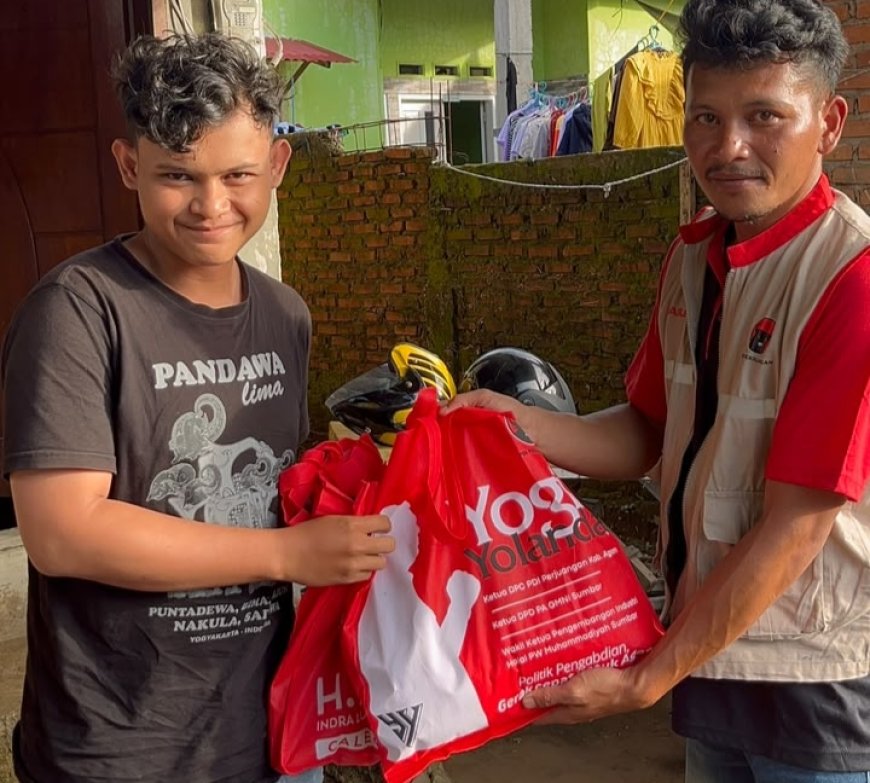 DPC PDI Perjuangan Agam Salurkan Bantuan untuk Korban Banjir di Kota Padang