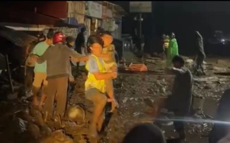 Banjir Bandang Terjang Kompleks Perkantoran Pemkab Solok, Ratusan Rumah Terdampak