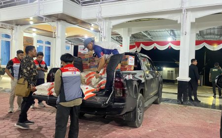 Pertamina Salurkan Bantuan Masyarakat Terdampak Banjir Bandang di Solok