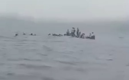 Sampan Pengangkut 37 Siswa Terbalik di Perairan Mentawai, Seluruh Penumpang Selamat